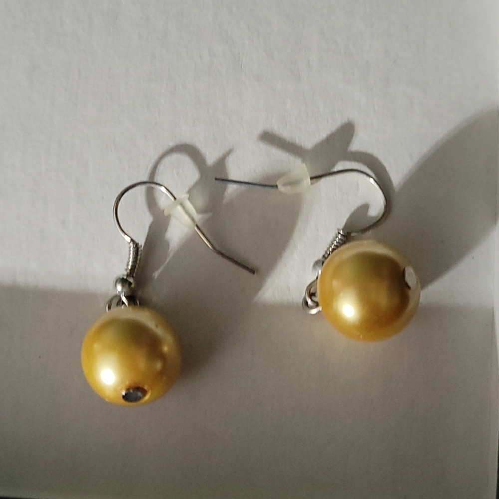 Costume Jewelry - Picture 7 of 8